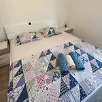Cozy In Lumbarda With Wifi *