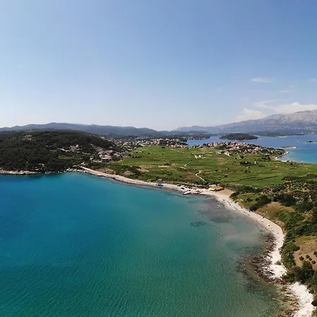 アパート In Lumbarda With House Sea View コルチュラ