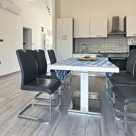 In Lumbarda With House Sea View דירה *