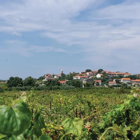 דירה In Lumbarda With House Sea View